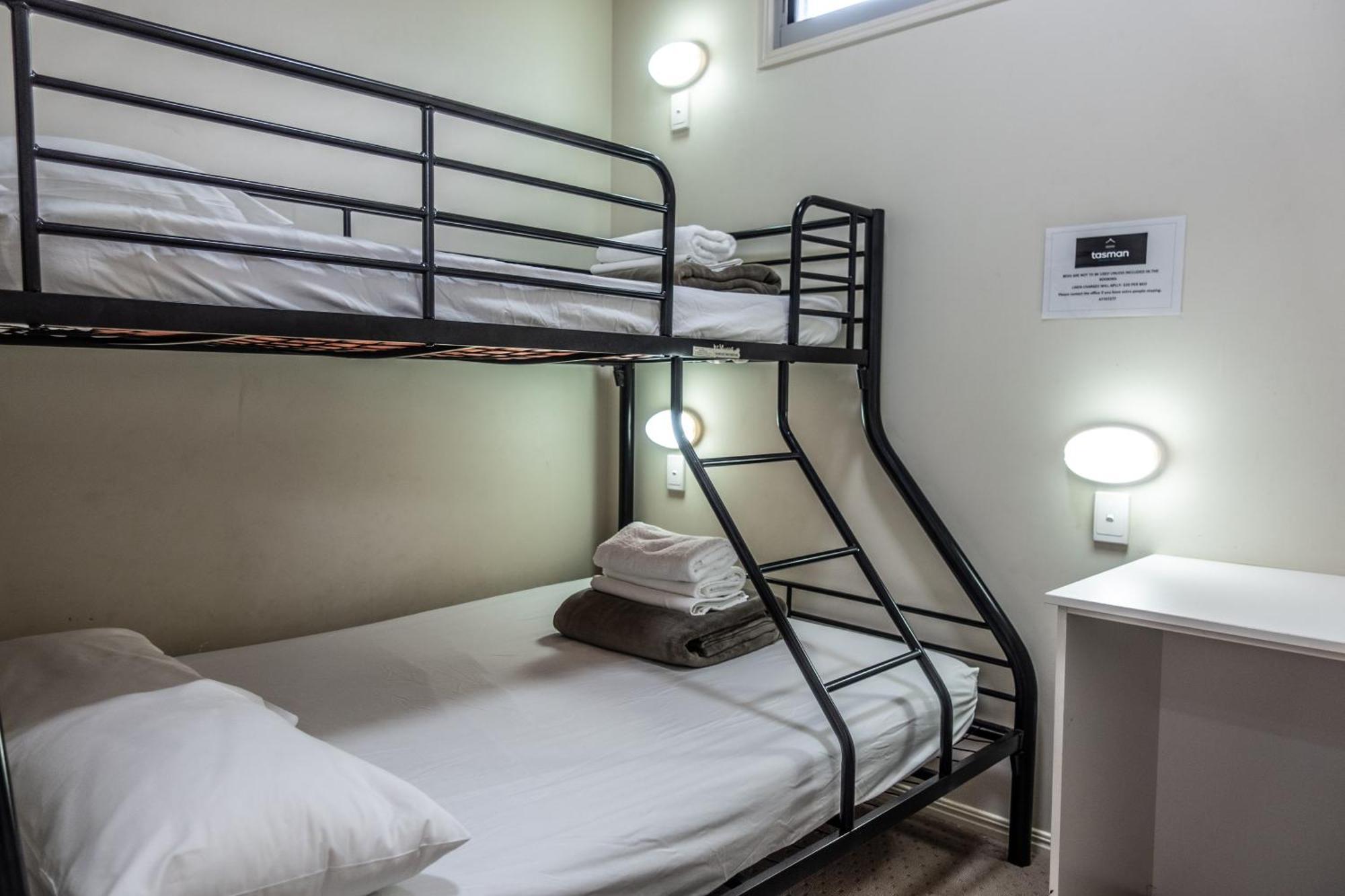 Tasman Holiday Parks - Rollingstone Kültér fotó
