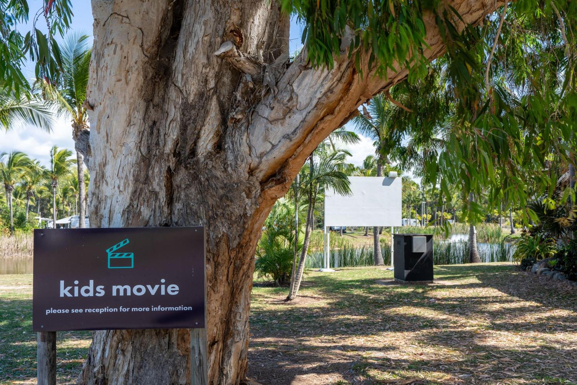 Tasman Holiday Parks - Rollingstone Kültér fotó
